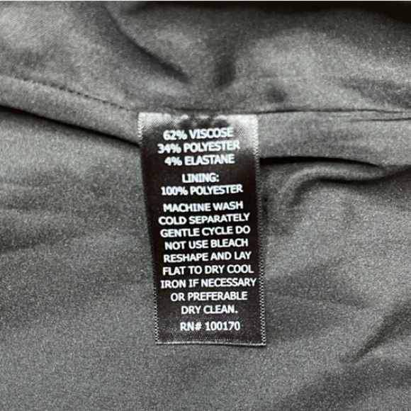 Mercer & Madison Black Asymmetrical Mini Skirt with Zipper Detail - Size 4 - Picture 8 of 9